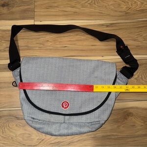 Rickshaw Bagworks Commuter  Laptop Crossbody Messenger Bag Excellent 16” *asis